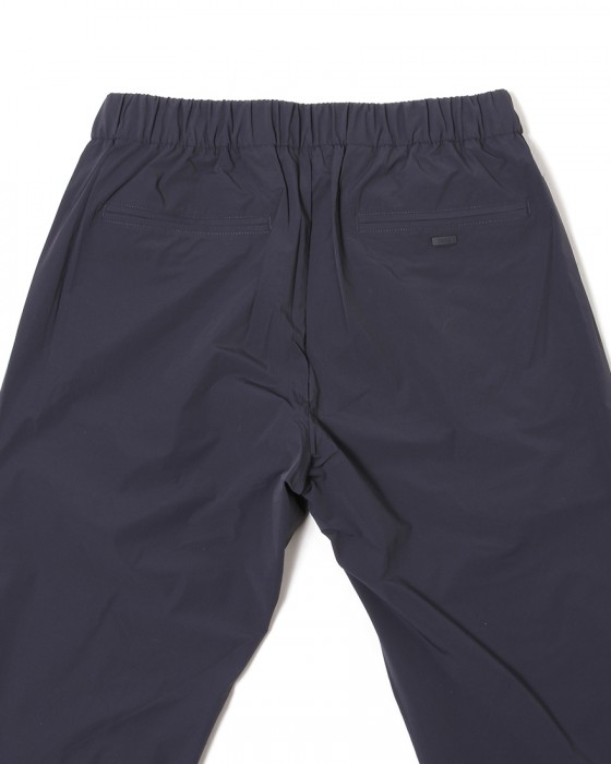 Hernoナイロン ワンプリーツストレッチパンツ【FUNCTIONAL WARDROBE】08l