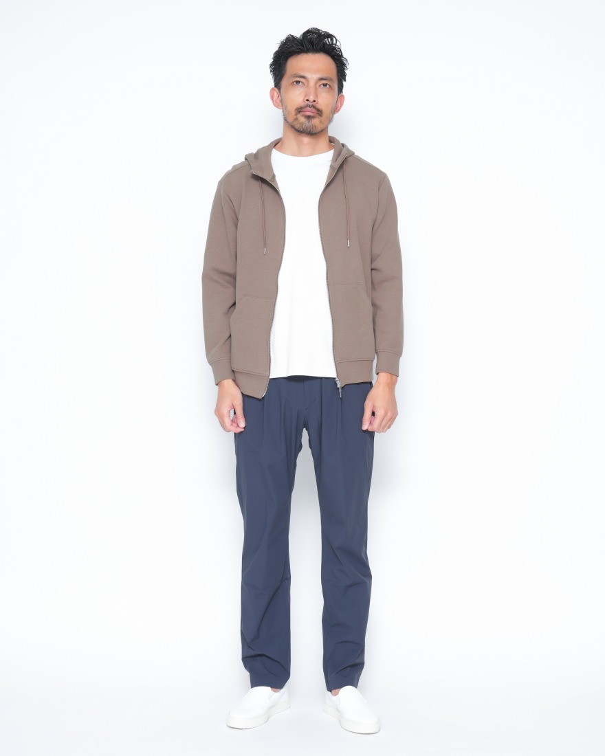 ナイロン ワンプリーツストレッチパンツ【FUNCTIONAL WARDROBE ナイロン ワンプリーツストレッチパンツ【FUNCTIONAL WARDROBE