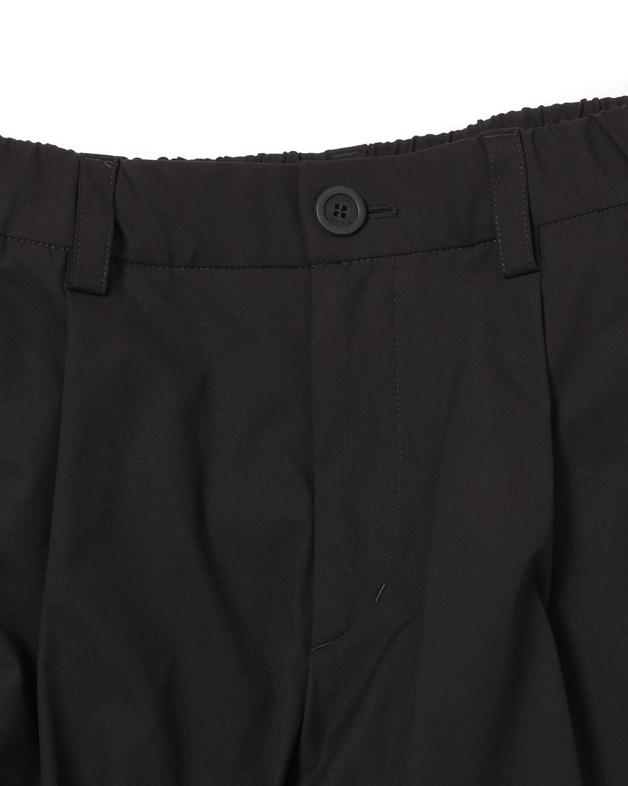 ナイロン ワンプリーツストレッチパンツ【FUNCTIONAL WARDROBE