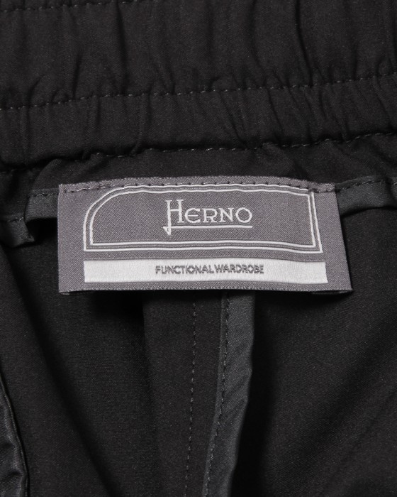 Hernoワンプリーツ カーゴパンツ【FUNCTIONAL WARDROBE】24l