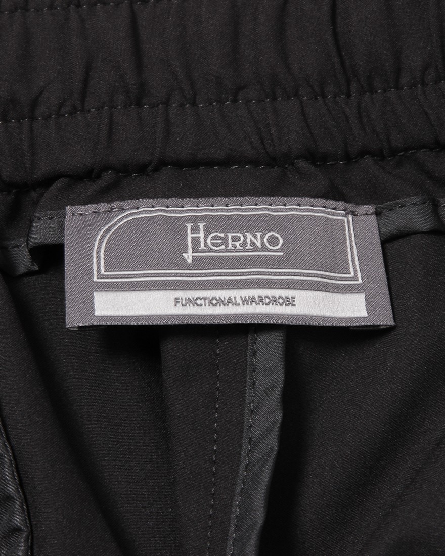 Hernoワンプリーツ カーゴパンツ【FUNCTIONAL WARDROBE】24l