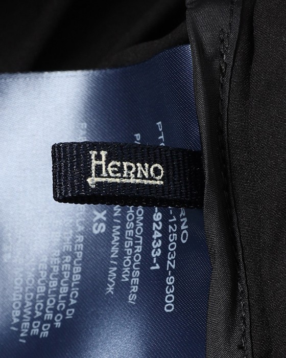 Hernoワンプリーツ カーゴパンツ【FUNCTIONAL WARDROBE】30l