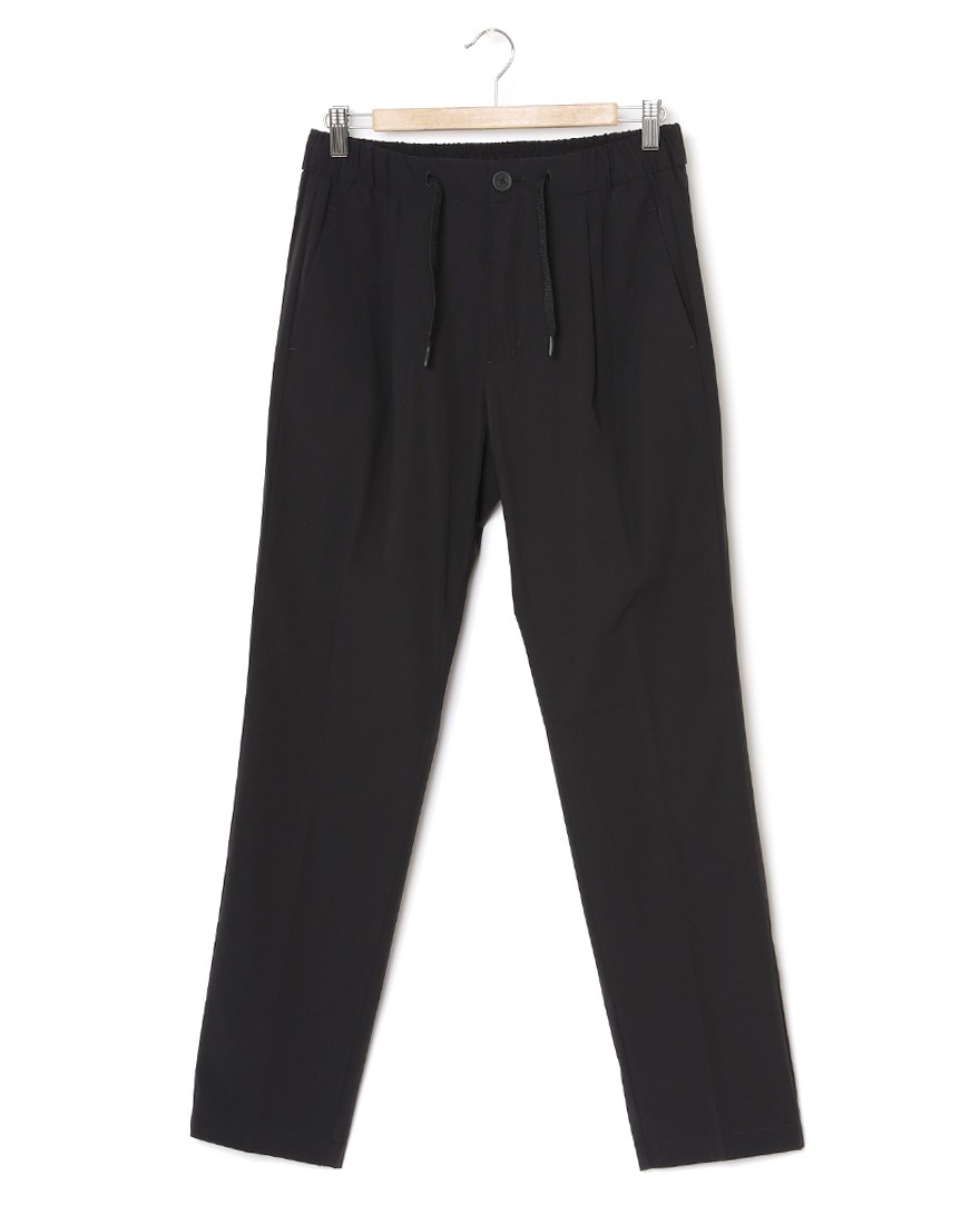 Hernoナイロン ストレッチ ワンプリーツ テーパードパンツ【FUNCTIONAL WARDROBE】04l