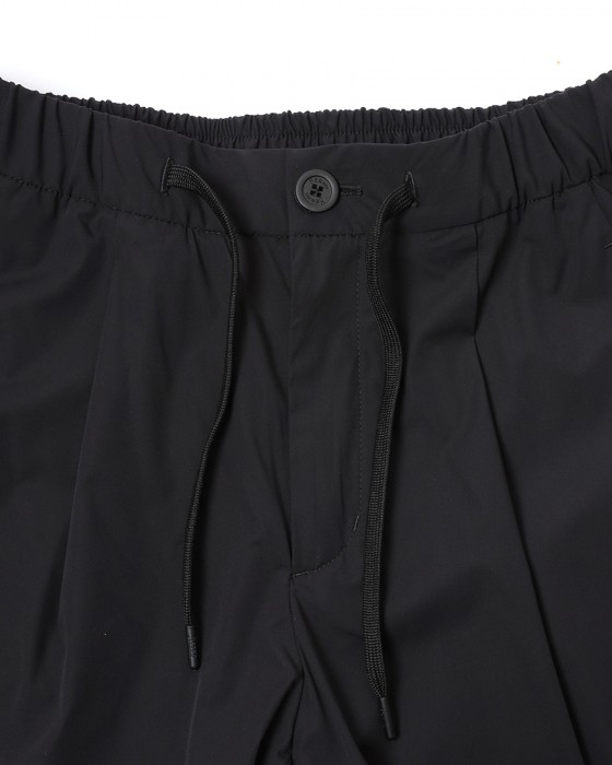 Hernoナイロン ストレッチ ワンプリーツ テーパードパンツ【FUNCTIONAL WARDROBE】07l