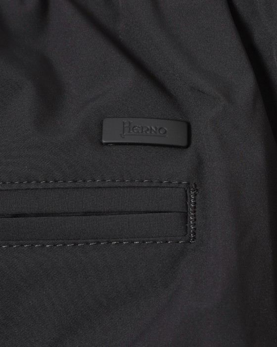 Hernoナイロン ストレッチ ワンプリーツ テーパードパンツ【FUNCTIONAL WARDROBE】14l