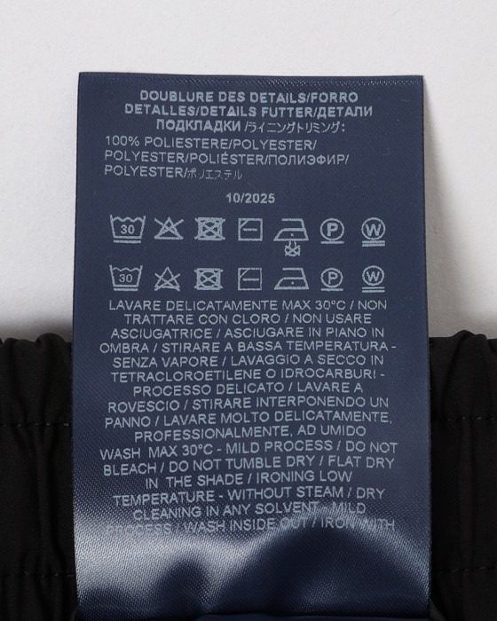 Hernoナイロン ストレッチ ワンプリーツ テーパードパンツ【FUNCTIONAL WARDROBE】24l