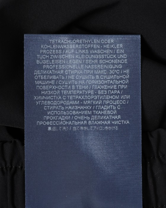 Hernoナイロン ストレッチ ワンプリーツ テーパードパンツ【FUNCTIONAL WARDROBE】26l