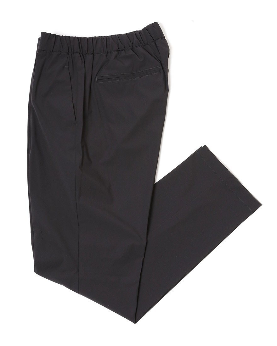 Hernoナイロン ストレッチ ワンプリーツ テーパードパンツ【FUNCTIONAL WARDROBE】ma