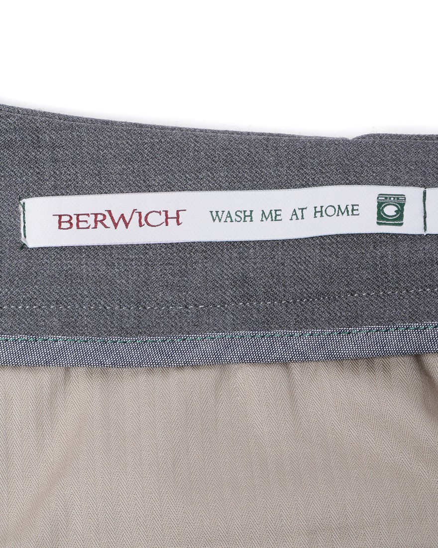 BERWICH☆新品ベルウィッチ ウエストサイドギャザー黒無地ウール