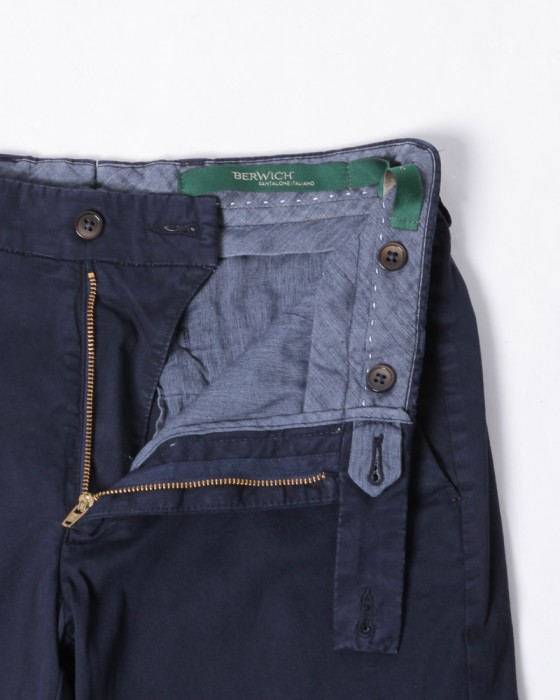 BERWICHストレッチコットンテーパードパンツ【J MORELLO/J モレッロ】06l