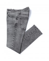 Entre Amis（アントレ・アミ）ウォッシュテーパードスキニーブラックデニム