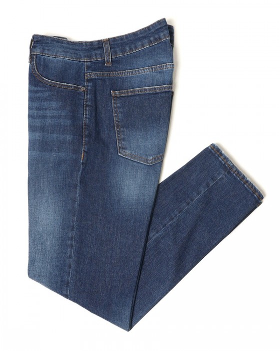 Entre Amisスリムテーパード フェードブルーデニムma