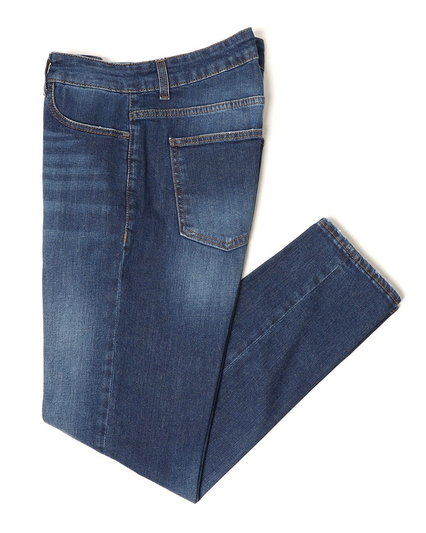 Entre Amisスリムテーパード フェードブルーデニムma