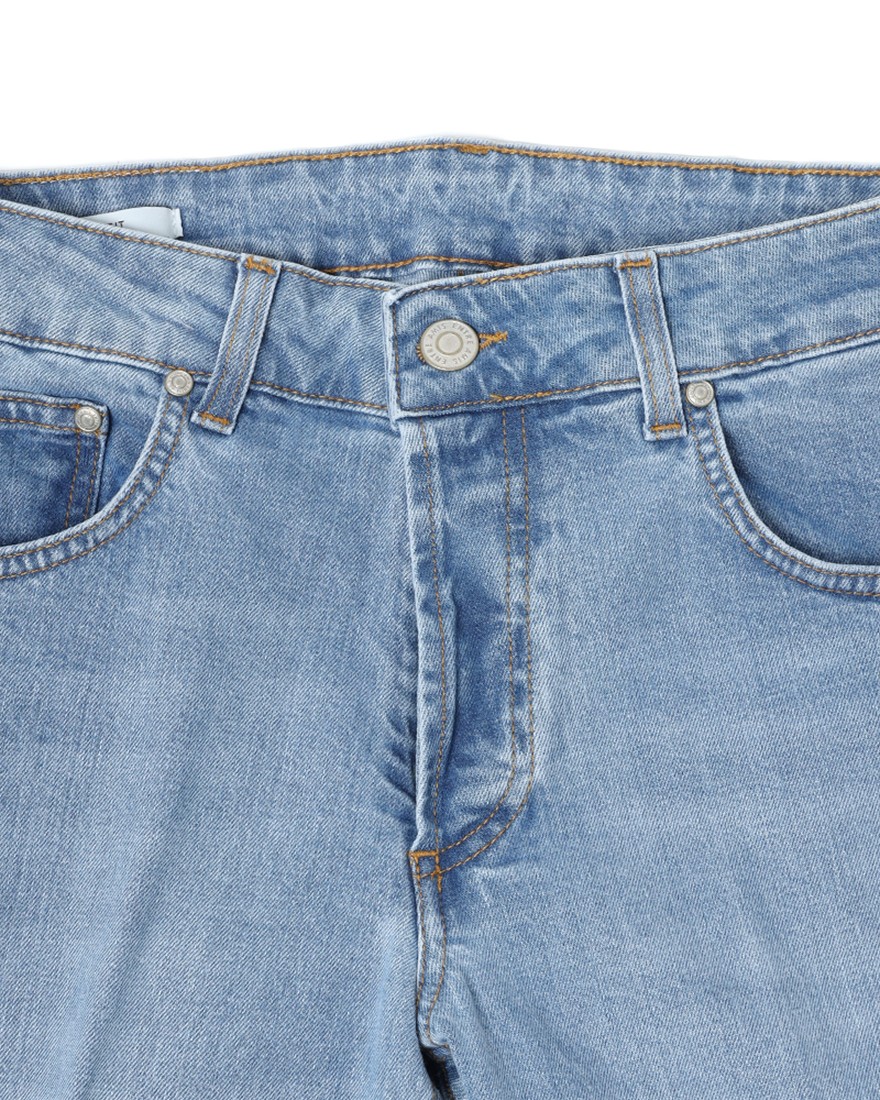 Entre Amisスリム テーパード ライトウォッシュ デニム07l