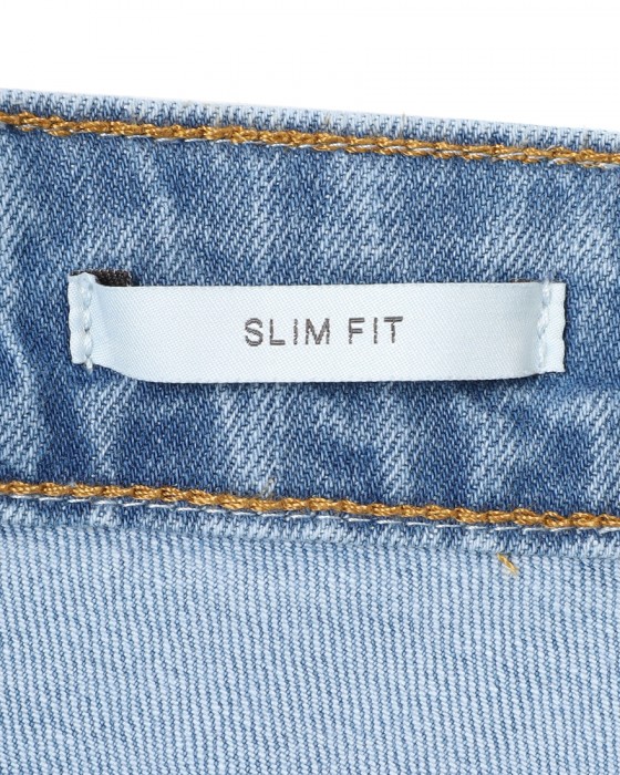 Entre Amisスリム テーパード ライトウォッシュ デニム17l