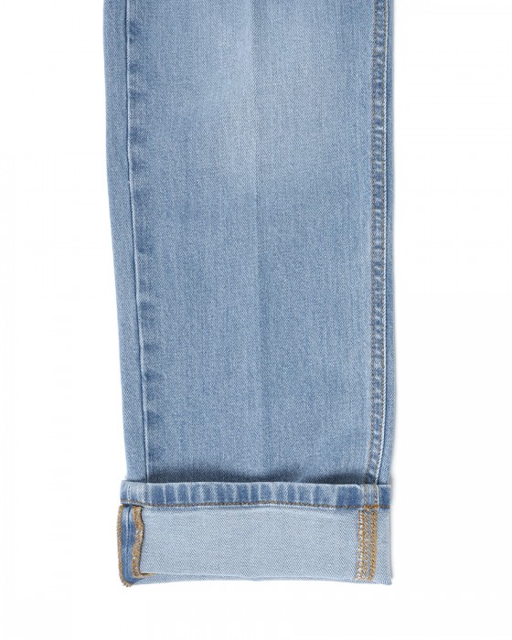 Entre Amisスリム テーパード ライトウォッシュ デニム20l