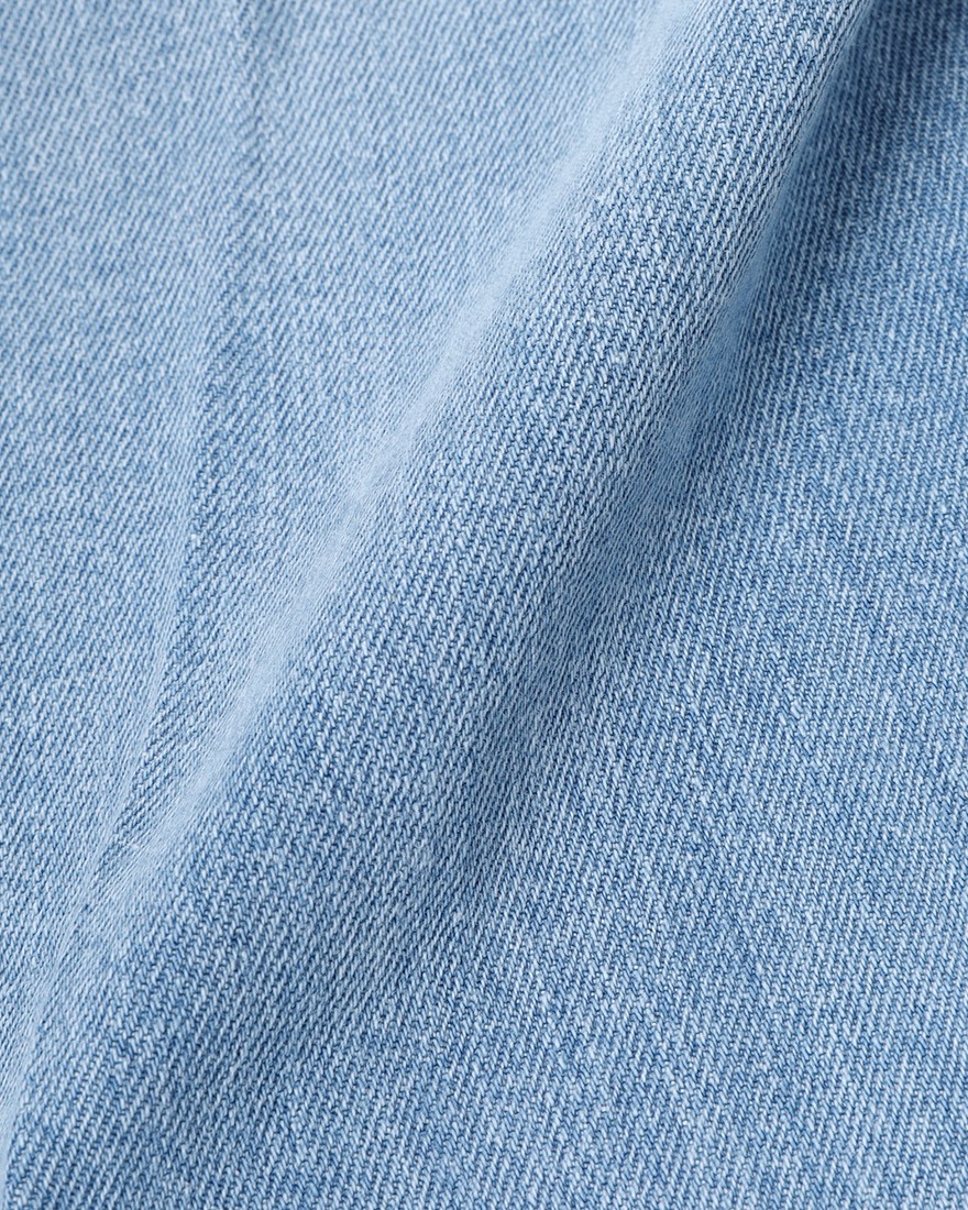 Entre Amisスリム テーパード ライトウォッシュ デニム21l