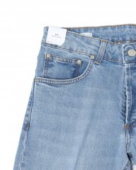 Entre Amisスリム テーパード ライトウォッシュ デニムmb_08l