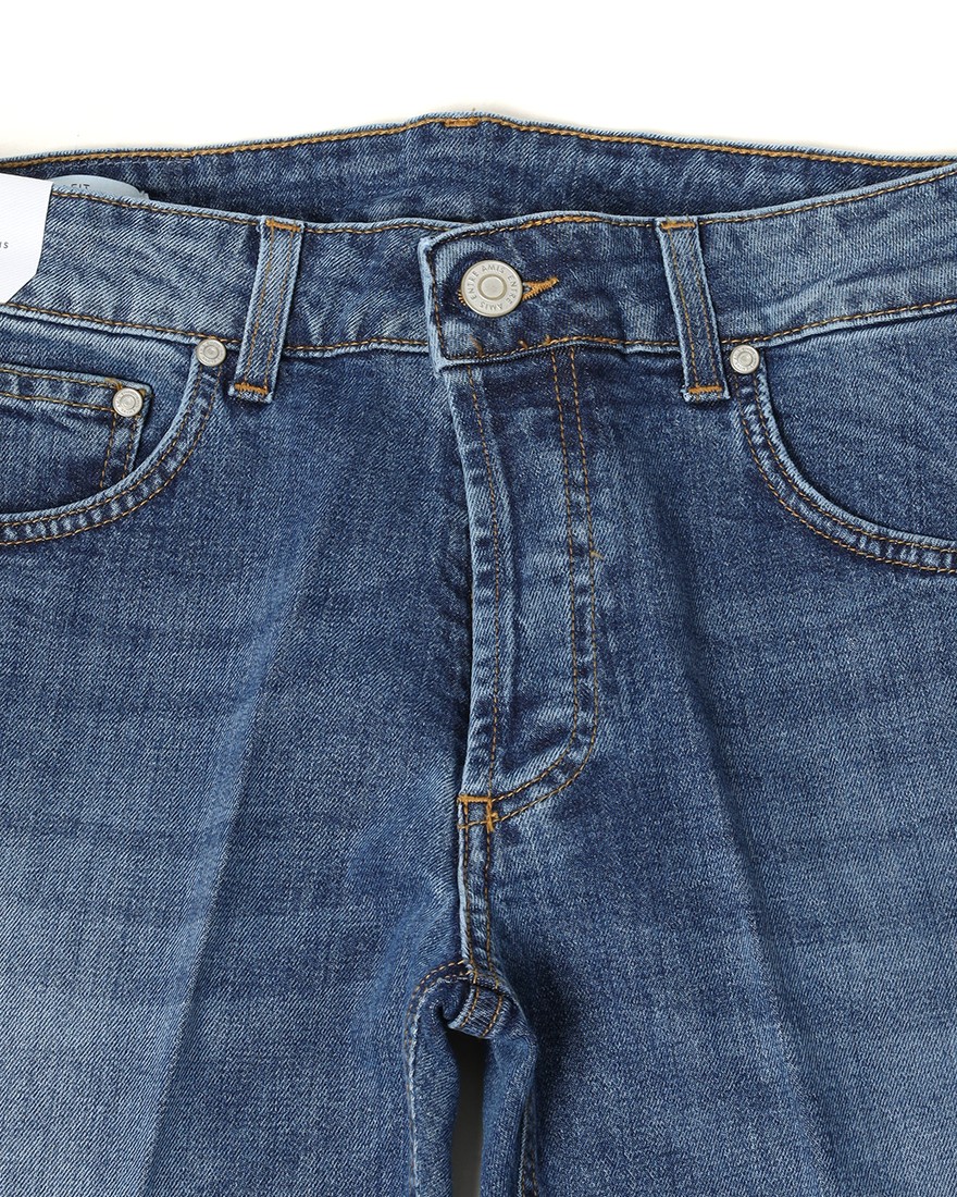 Entre Amisスリム テーパード ライトウォッシュ デニム07l