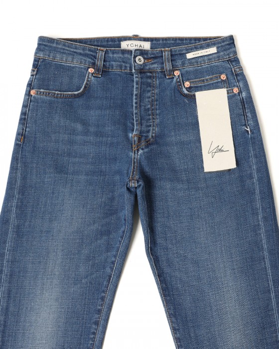 YCHAIスリムテーパード ブルーウォッシュデニム【EDMUND】 06l