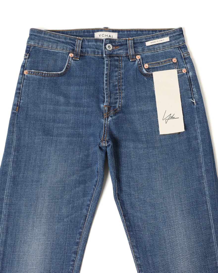 YCHAIスリムテーパード ブルーウォッシュデニム【EDMUND】 06l