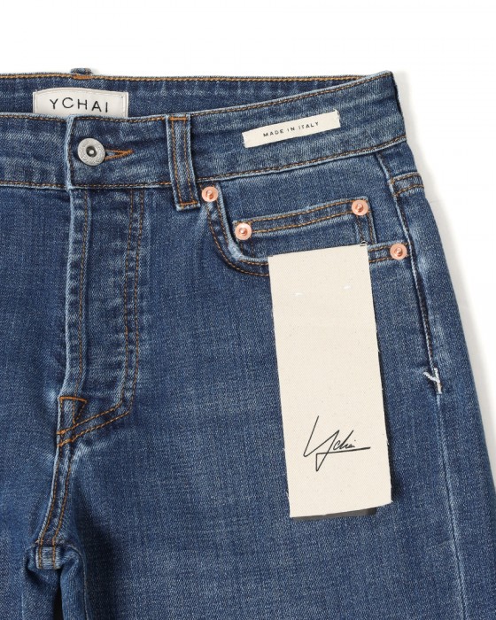 YCHAIスリムテーパード ブルーウォッシュデニム【EDMUND】 09l