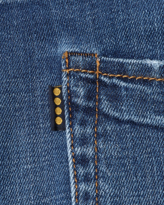 YCHAIスリムテーパード ブルーウォッシュデニム【EDMUND】 17l