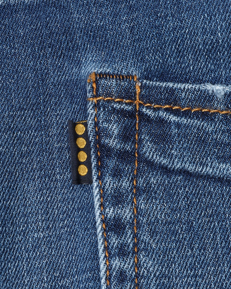 YCHAIスリムテーパード ブルーウォッシュデニム【EDMUND】 17l