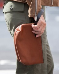 KINGSLEY WALTERS STUDIOレザージップポーチ【Zip Pouch】mb_19l