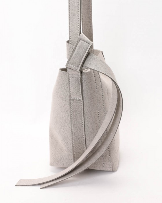 zattuマイクロファイバースエード 縦型ミニショルダーバッグ【PIPPA/ピッパ】09l