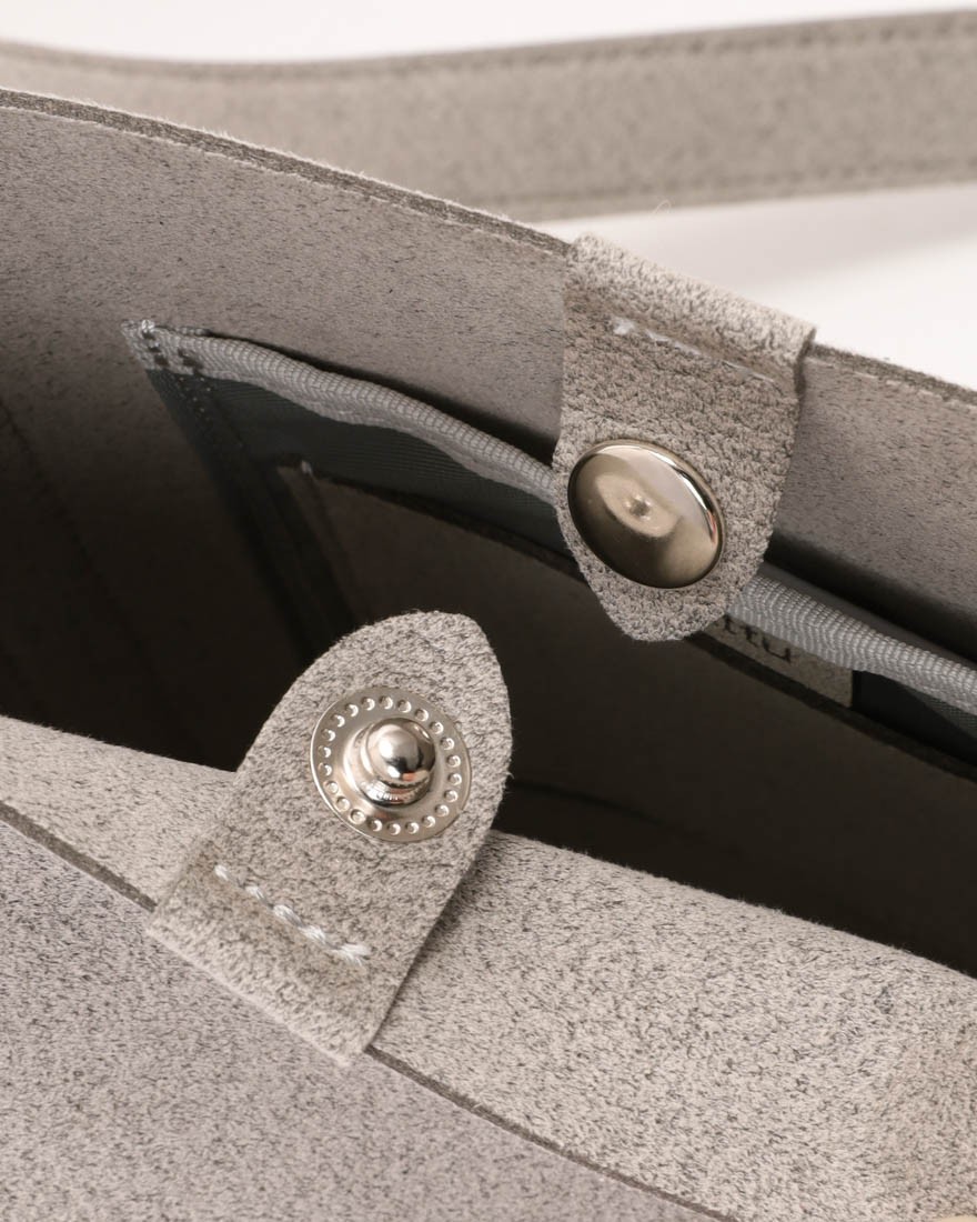 zattuマイクロファイバースエード 縦型ミニショルダーバッグ【PIPPA/ピッパ】13l