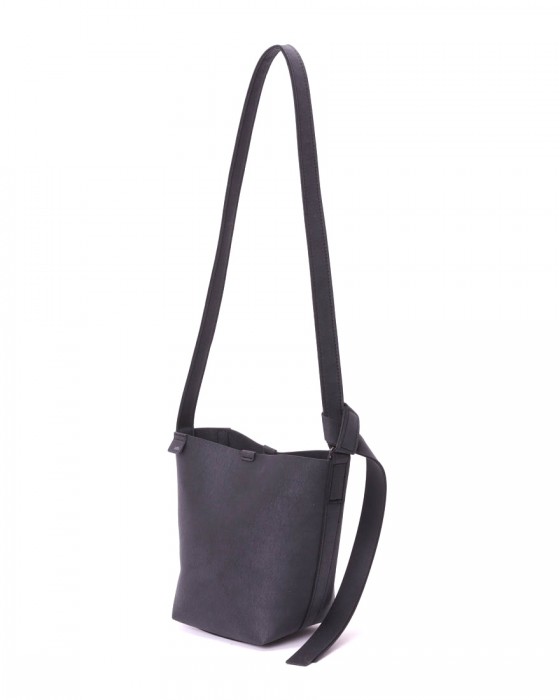 zattuマイクロファイバースエード 縦型ミニショルダーバッグ【PIPPA/ピッパ】ma