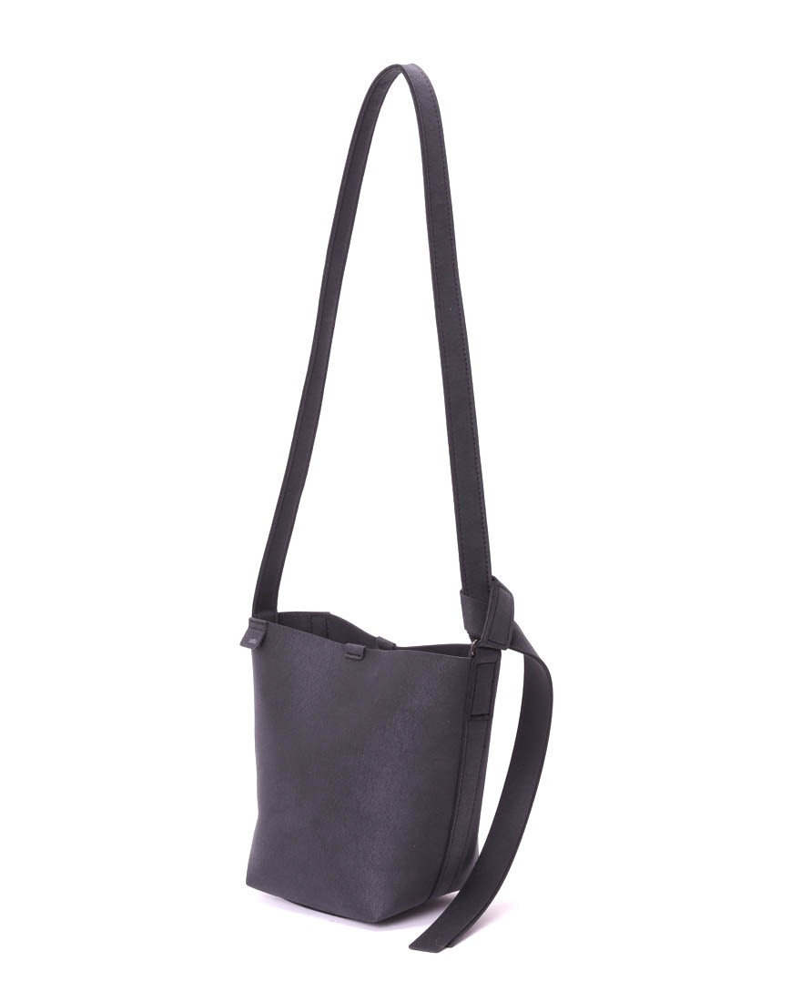 zattuマイクロファイバースエード 縦型ミニショルダーバッグ【PIPPA/ピッパ】ma