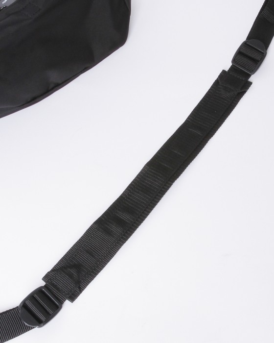 zattuナイロンミニショルダーバッグ【MARSHAL/マーシャル】21l