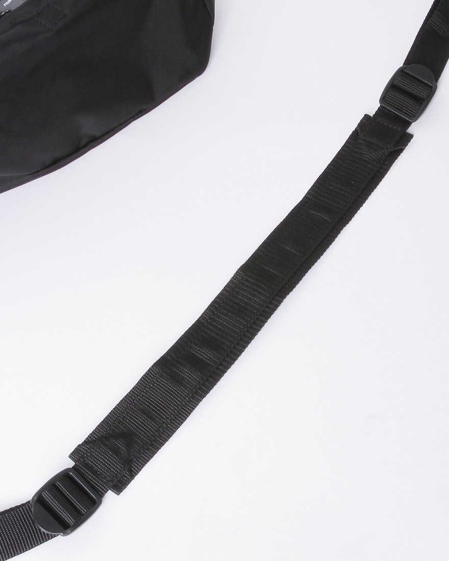 zattuナイロンミニショルダーバッグ【MARSHAL/マーシャル】21l