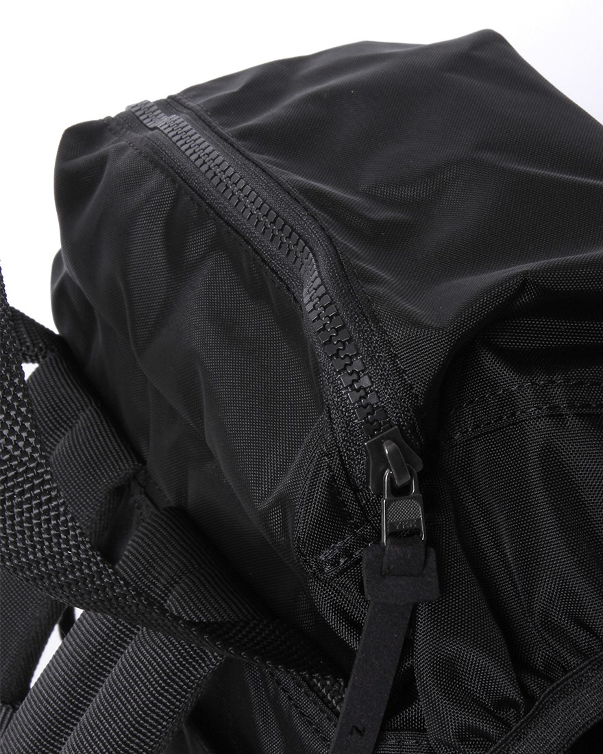 zattuナイロンバックパック【SMITHEE/スミシー】11l