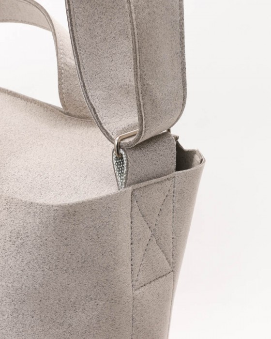 zattuマイクロファイバースエード ミドル トートバッグ【KINAX-T2/キナックス-T2】11l