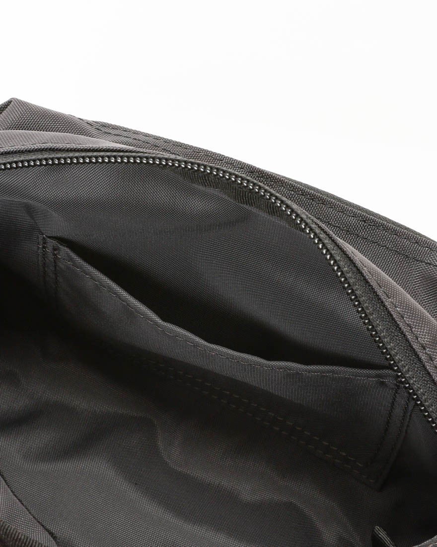 zattuナイロン ウエストバッグ【PONTE-LQ/ポンテ-LQ】18l