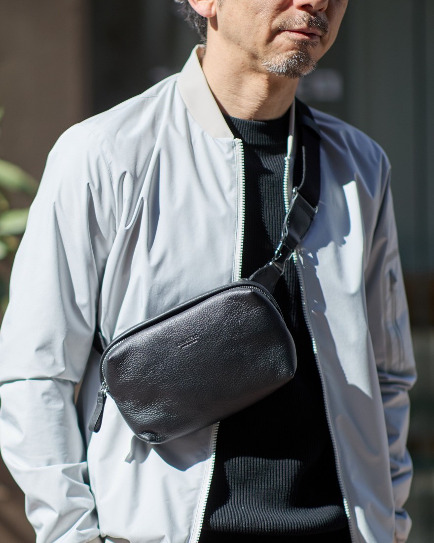 Daniel&Bobレザー ミニボディバッグ【LUDO/ルード】03l