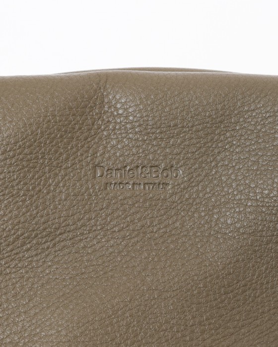 Daniel&Bobレザー ミニボディバッグ【LUDO/ルード】14l