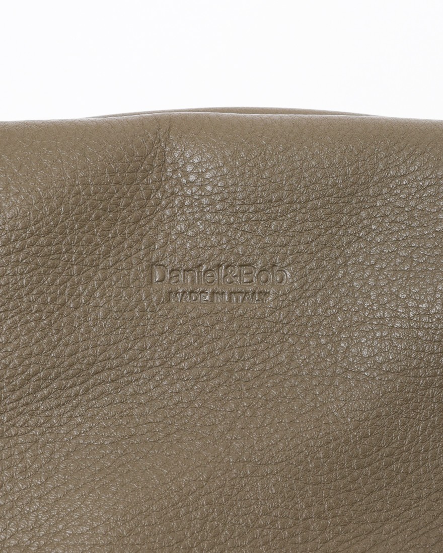 Daniel&Bobレザー ミニボディバッグ【LUDO/ルード】14l