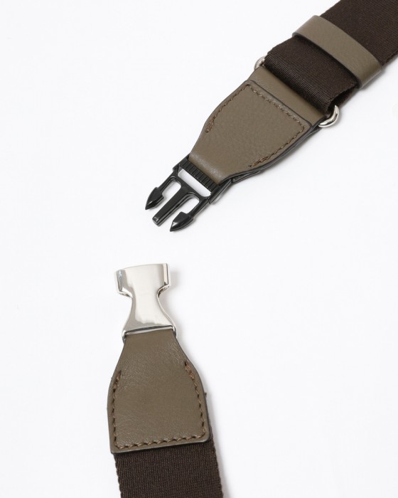 Daniel&Bobレザー ミニボディバッグ【LUDO/ルード】16l