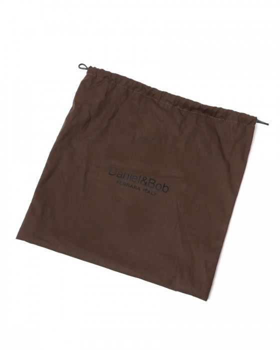 Daniel&Bobレザー ミニボディバッグ【LUDO/ルード】20l