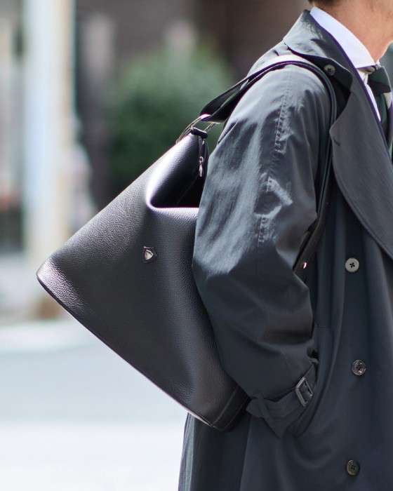 CHAMBORD SELLIERシュリンクレザー ショルダーバッグ【LOCHS Poche/LAGUN】19l