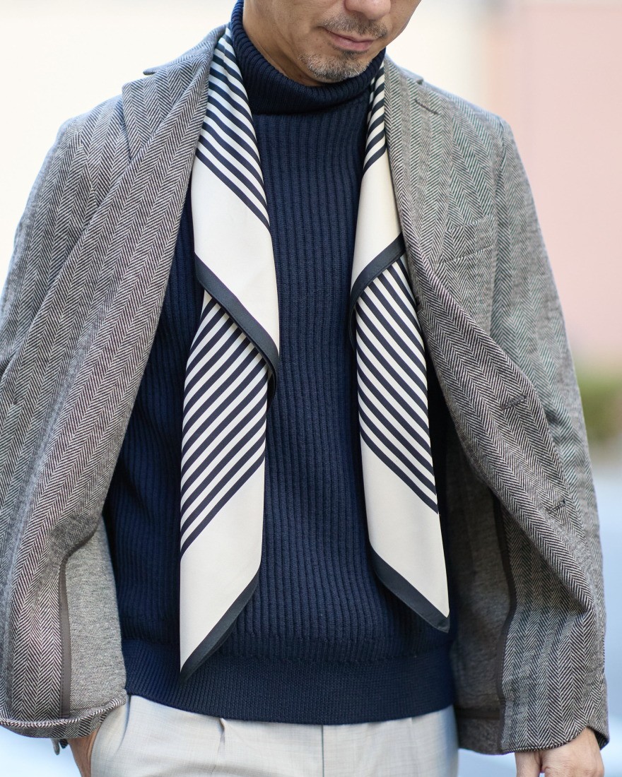 LESCARFシルクスクエア スカーフ【90cm×90cm】10l