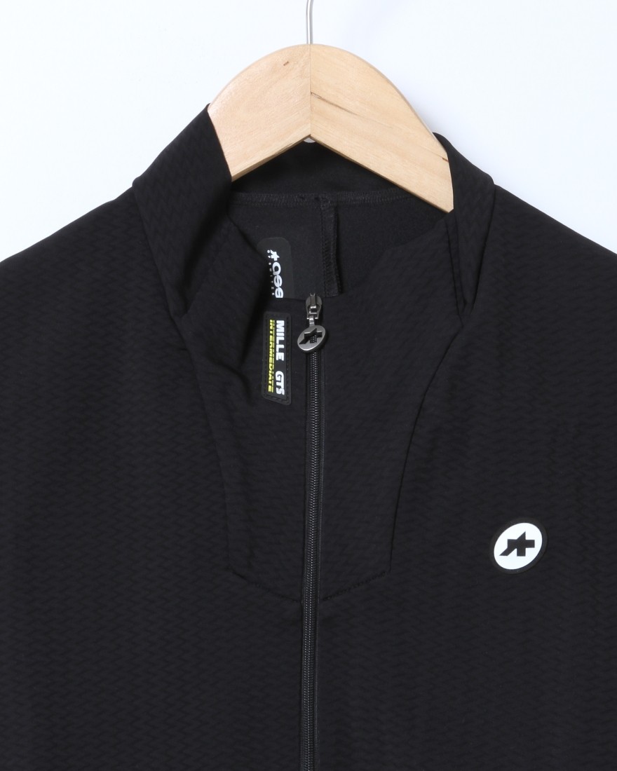 ASSOSウィンドプルーフベスト【MILLE GTS Spring Fall Vest C2】01l