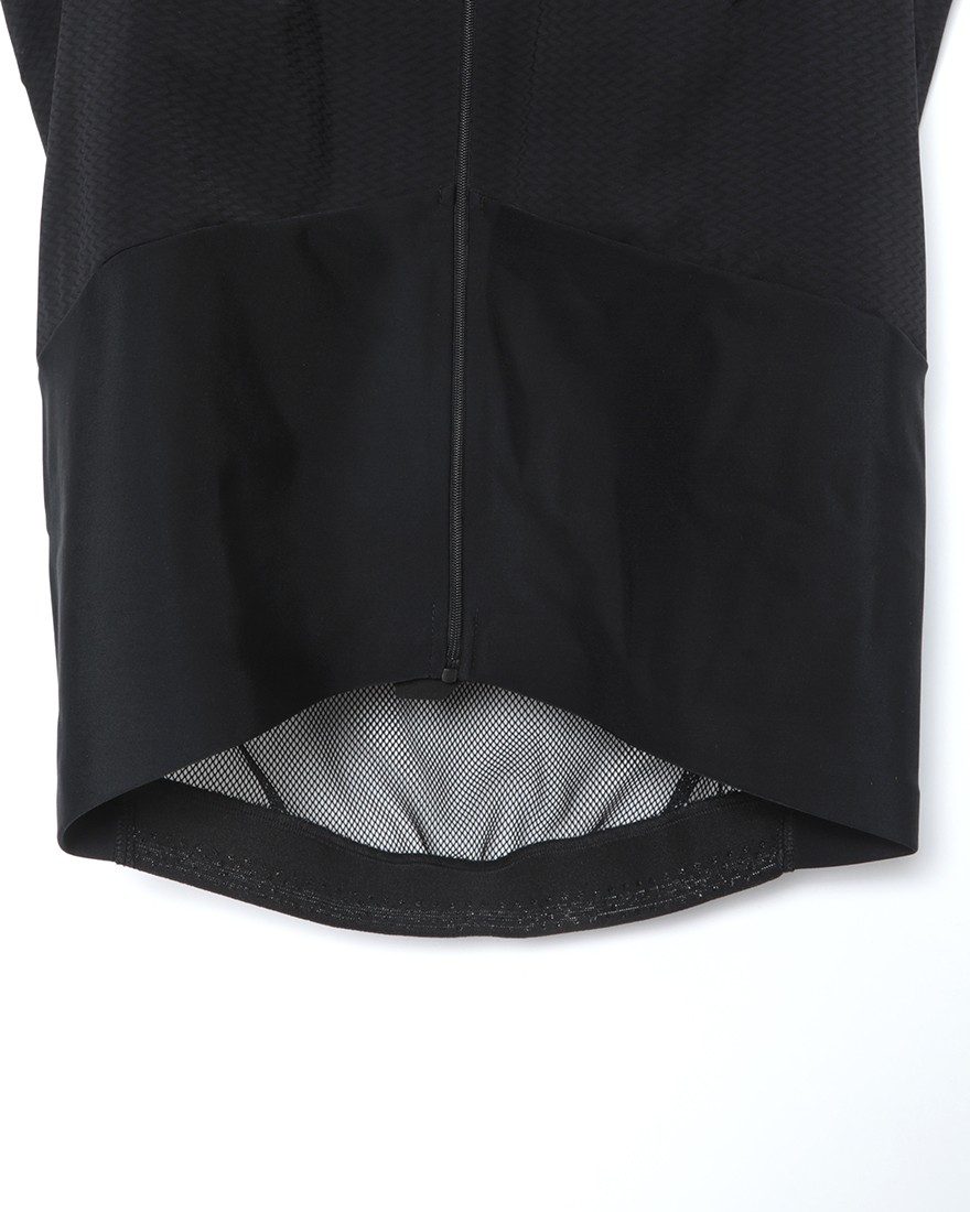 ASSOSレディースインサレーションベスト【UMA GTV Spring Fall Vest C2】07l
