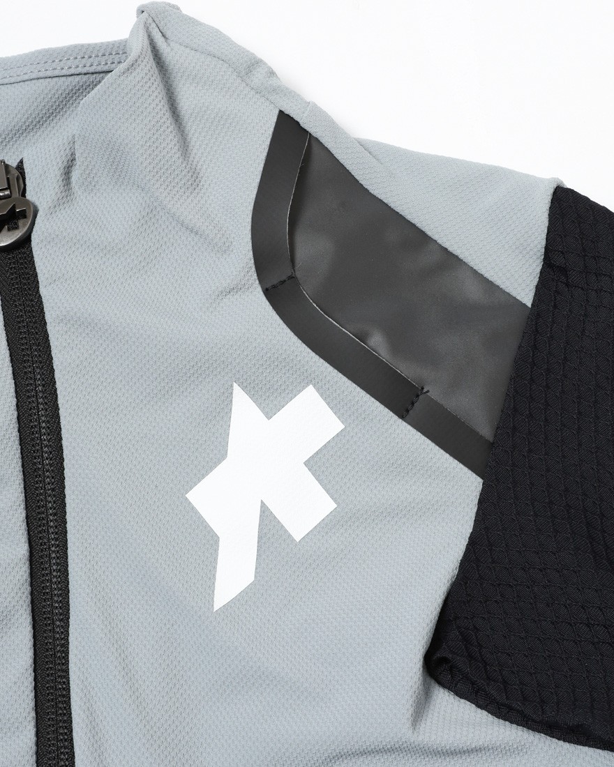 ASSOSスプリングフォール ジャケット【EQUIPE RS SPRING FALL JACKET S11】06l