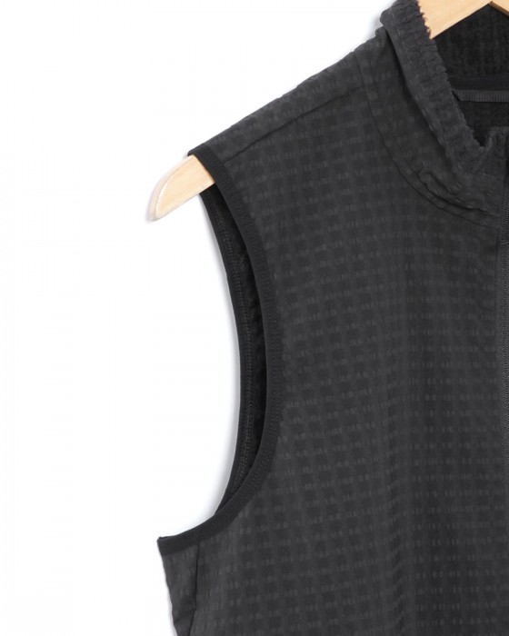 7MESHインサレーションベスト【CHILCO VEST】10l