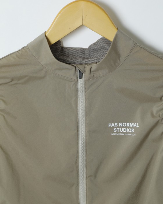 PAS NORMAL STUDIOSウィンドベスト【Stow Away Gilet】06l